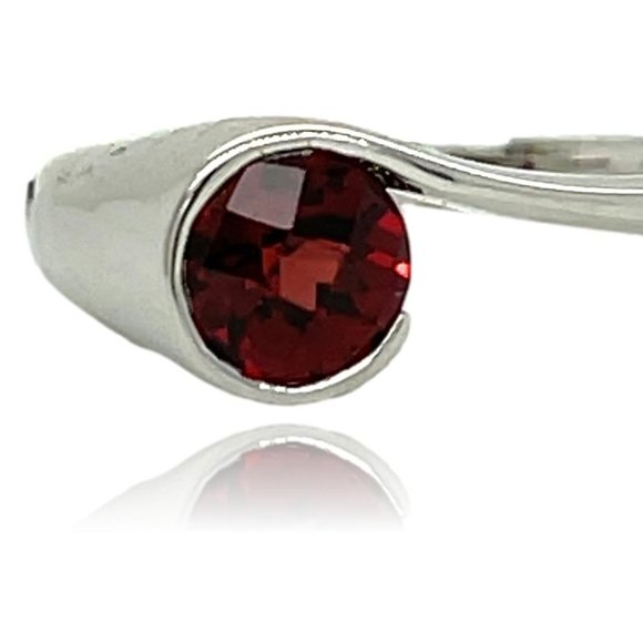 Sterling Silver Checkerboard Red Garnet Round Solitaire Ring - Picture 3 of 3
